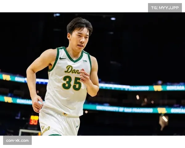 旧金山大学挡拆配合流畅 王俊杰无球跑动创造机会